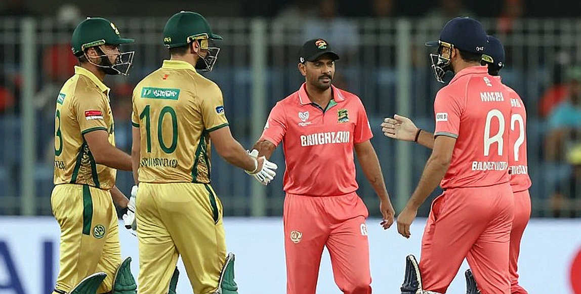 बावुमा का 'निशाना हमारी पीठ पर है' — केप टाउन से पहले दक्षिण अफ्रीका की असली चिंता गेंदबाज़ी नहीं, बल्लेबाज़ी है बावुमा का 'निशाना हमारी पीठ पर है' — केप टाउन से पहले दक्षिण अफ्रीका की असली चिंता गेंदबाज़ी नहीं, बल्लेबाज़ी है